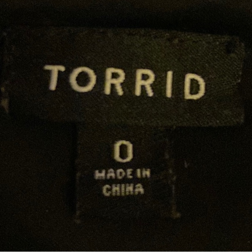 TORRID Grey with Black textured stripes, sleeveless, fit and flare size 0 - Picture 6 of 12